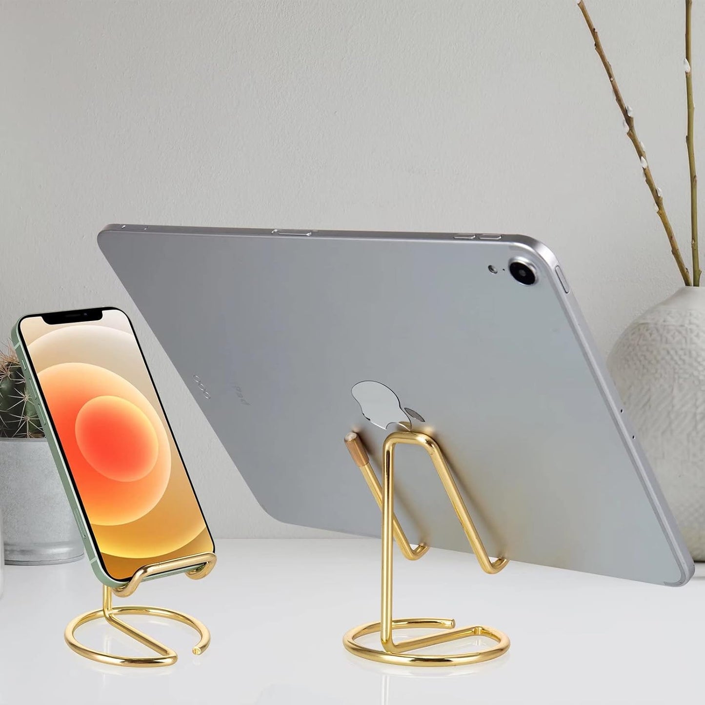 Cell Phone Stand for Desk, Cute Metal Gold Cell Phone Stand Holder Desk Accessories, Compatible with All Mobile Phones, iPhone, iPad