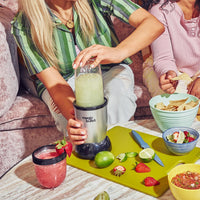 nutribullet magic bullet Blender, Mixer & Food Processor All-in-One - 10pc Kit - 200W - Sleek & Compact Design - Chop, Blend, Grate, Grind, Mix & Whip in Seconds - Easy Lock On & Pulse Feature